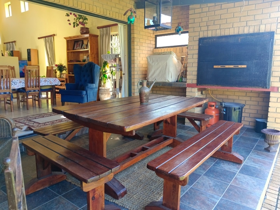 3 Bedroom Property for Sale in Sandbaai Western Cape